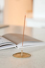 Ember Incense Set/30 Sticks + Holder