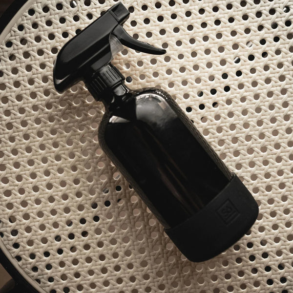 RECYCLED GLASS REFILLABLE SPRAY BOTTLE