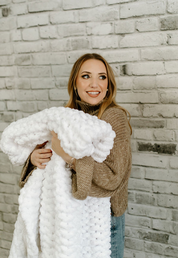 CHUNKY KNIT BLANKET